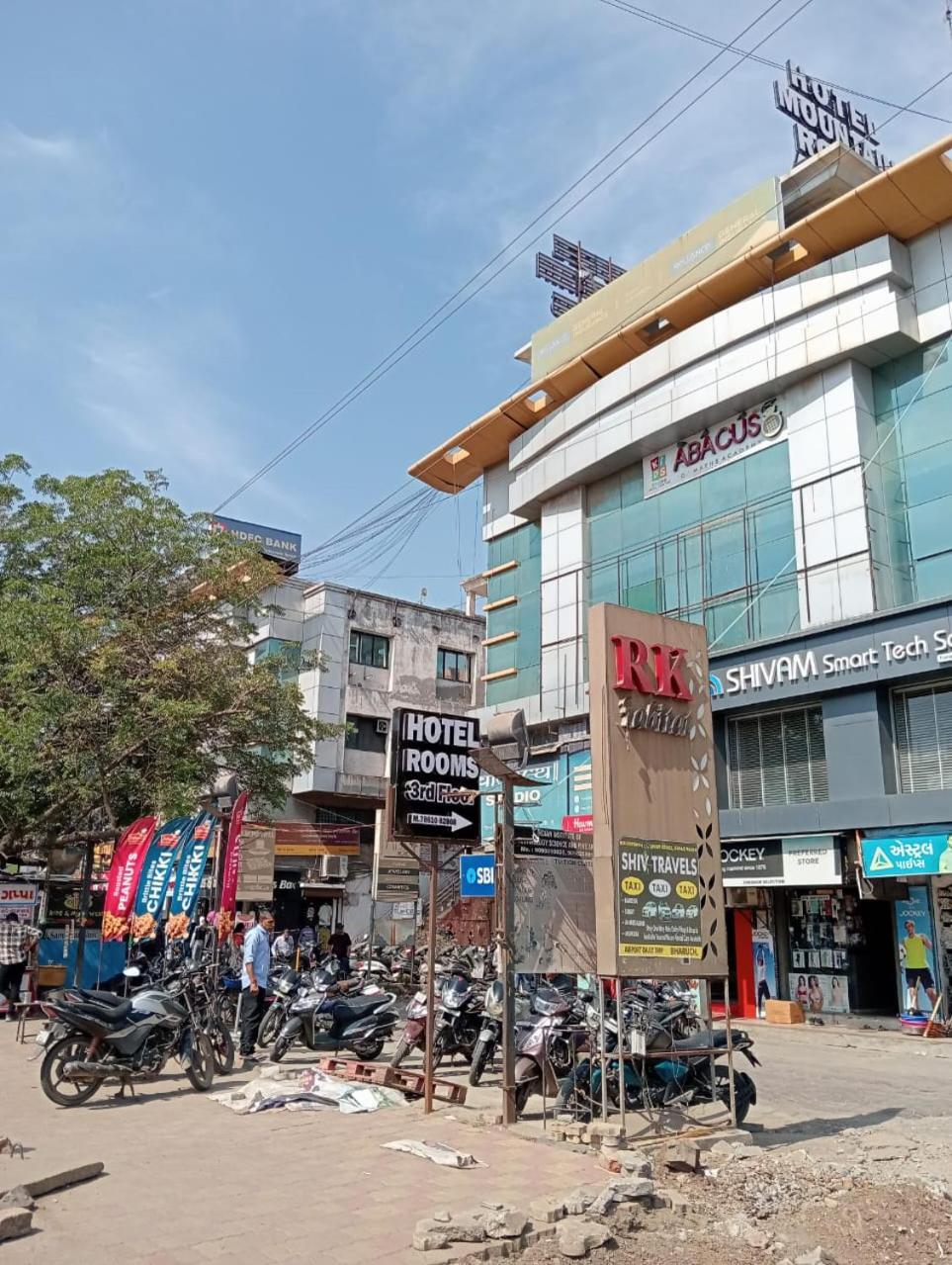 Hotel Mountain Bharuch エクステリア 写真